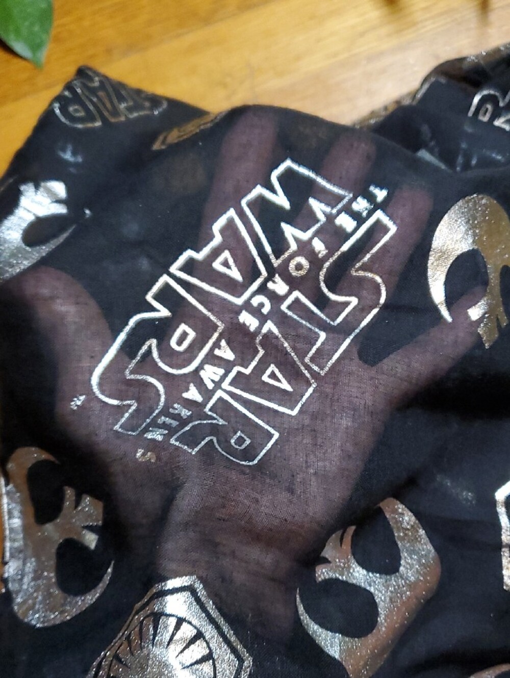 Star Wars The Force Awakens Foil Print Infinity Scarf - Picture 6 of 7